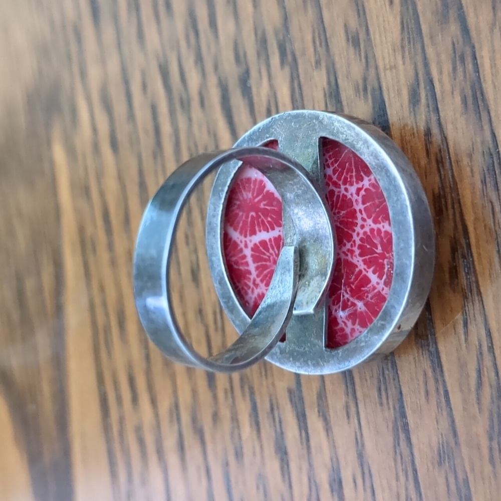 Coral And Silver Patterned Ring - image 3